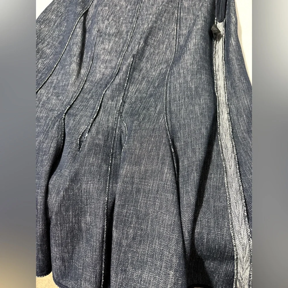 Derek‎ Lam Textured Denim Slubby Weave of White & Blue Trumpet Back Detail. USA